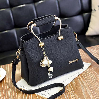 BOLSO TIPO CROSSBODY CON CORREA AJUSTABLE Y DISEÑO ELEGANTE