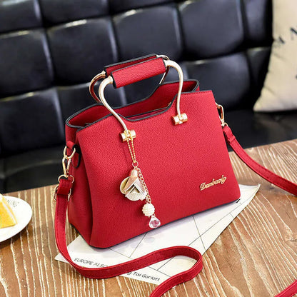 BOLSO TIPO CROSSBODY CON CORREA AJUSTABLE Y DISEÑO ELEGANTE